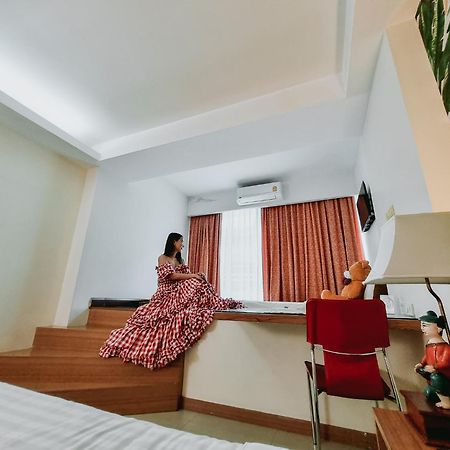 P2 Boutique Hotel Bangkok Exterior photo