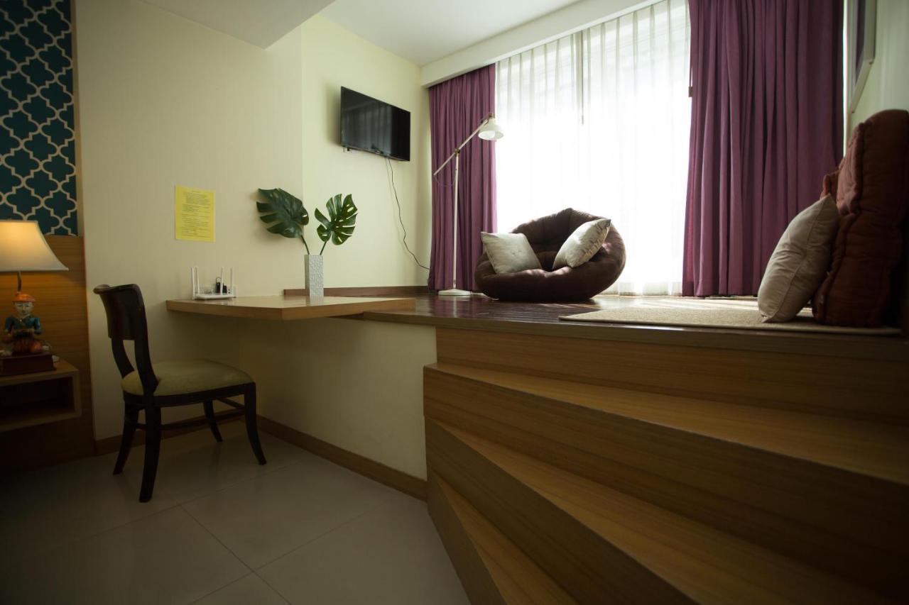 P2 Boutique Hotel Bangkok Exterior photo